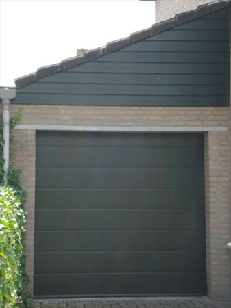Van Dam - Hormann LPU 40 met M-profilering en gevelbekleding kleur Sikkens QO.05.10